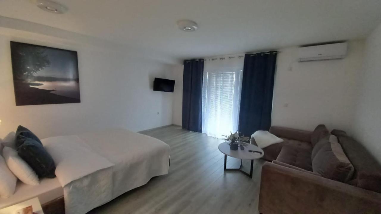 Lago D'Argento Sobe Veliko Gradište Exterior foto